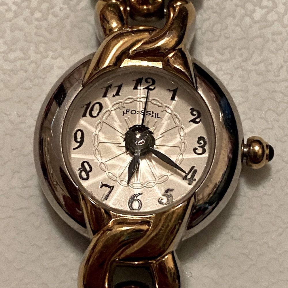 Fossil F2 PC-9697 2 Tone Quartz Analog Watch